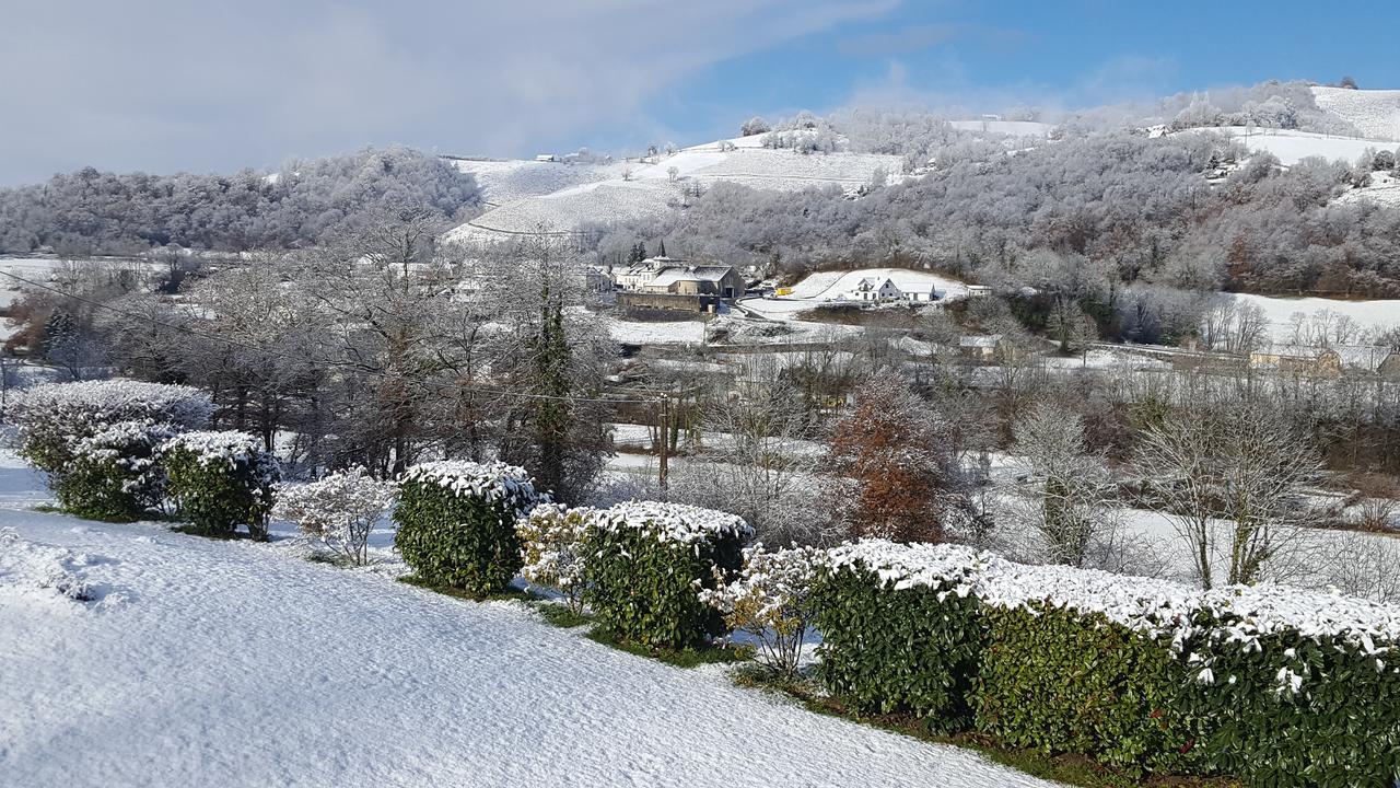 Maison D'Hotes Les 3 Baudets Issor Esterno foto