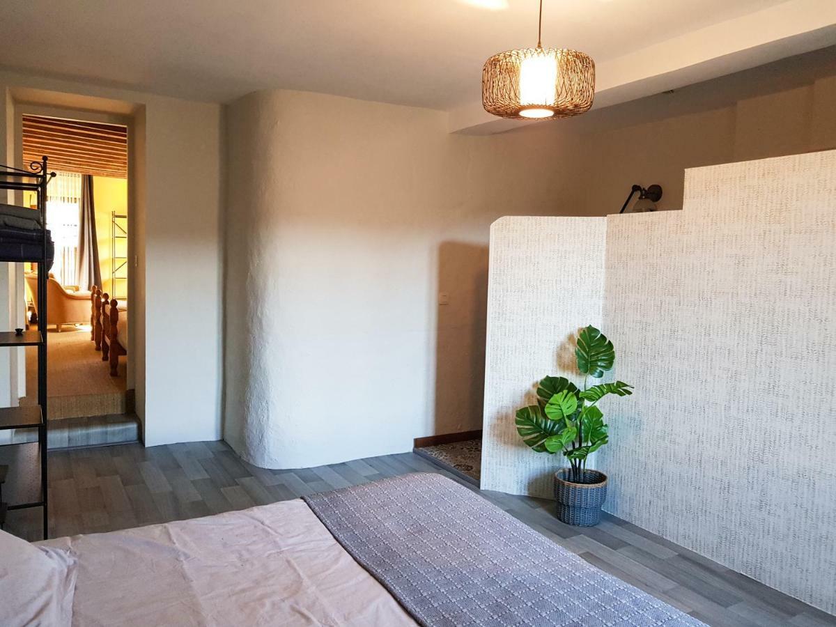 Maison D'Hotes Les 3 Baudets Issor Esterno foto